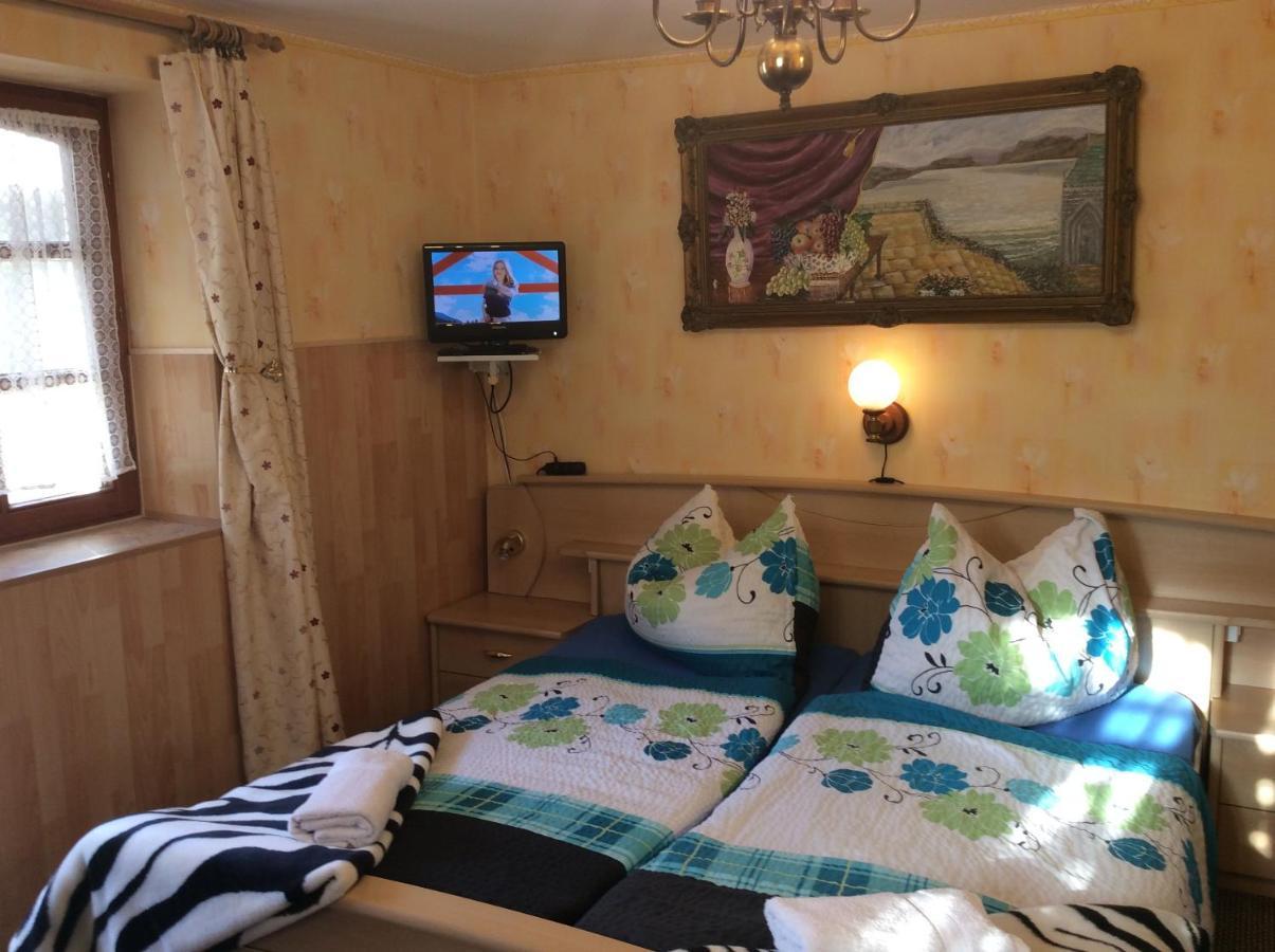 Hotel Ilona Kis Kastély Panzió Keszthely Esterno foto