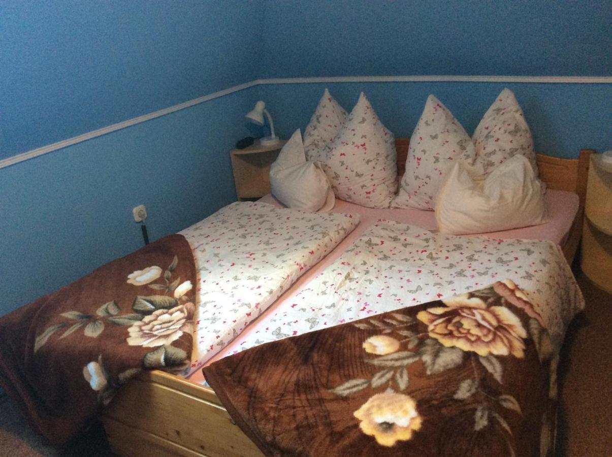 Hotel Ilona Kis Kastély Panzió Keszthely Esterno foto