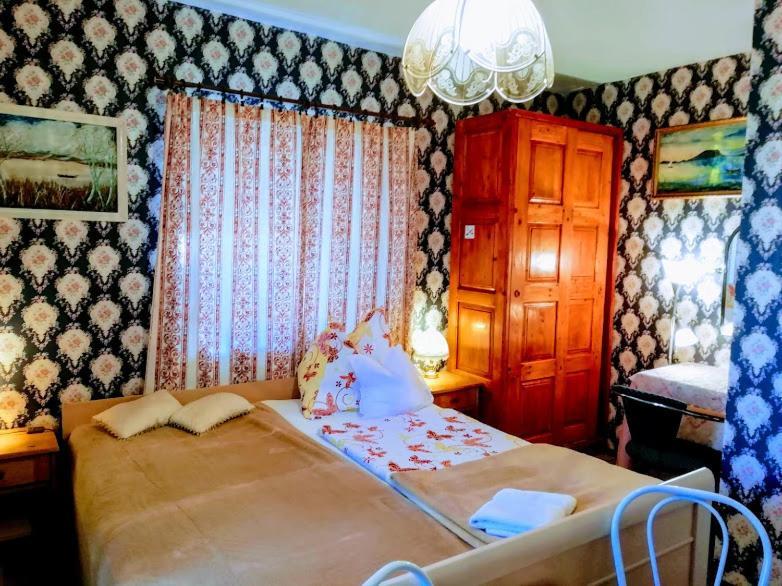 Hotel Ilona Kis Kastély Panzió Keszthely Esterno foto
