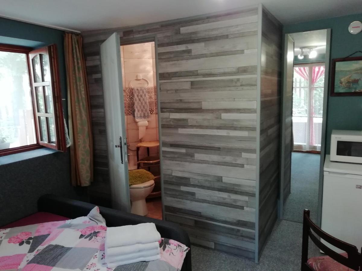 Hotel Ilona Kis Kastély Panzió Keszthely Esterno foto